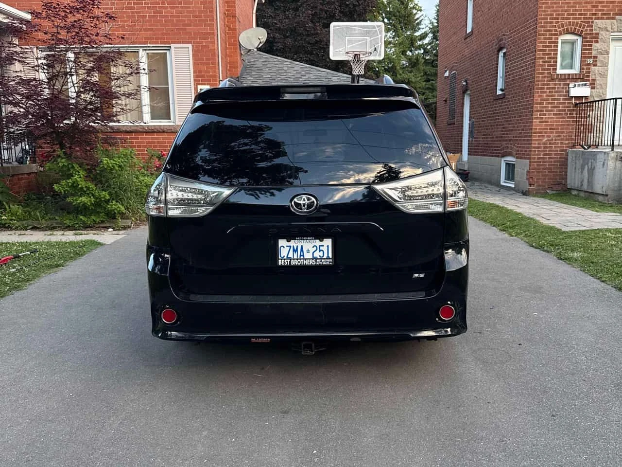 Toyota Sienna * SE * АВТОКРЕДИТ БЕЗ ПЪРВОНАЧАЛНА ВНОСКА* , снимка 4 - Автомобили и джипове - 55427270