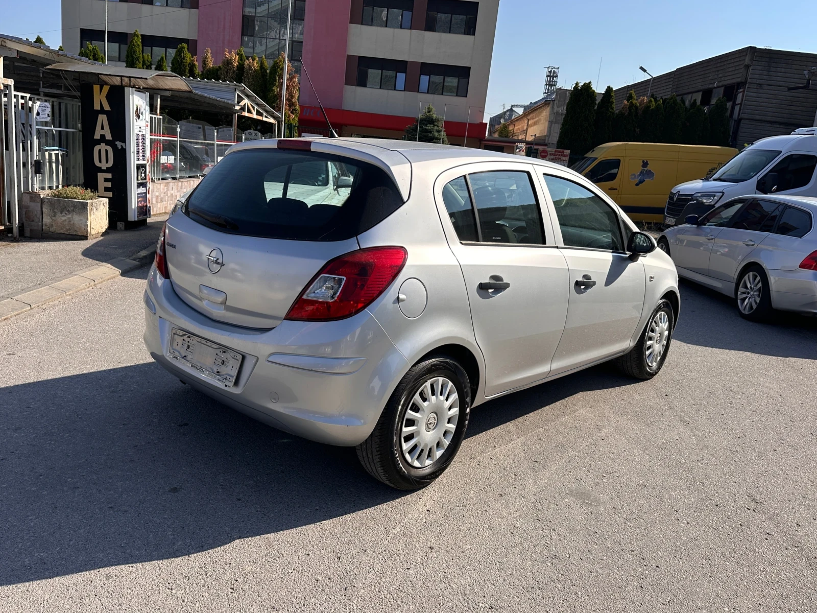 Opel Corsa КЛИМАТИК - РЕАЛНИ КИЛОМЕТРИ , снимка 5 - Автомобили и джипове - 55610379