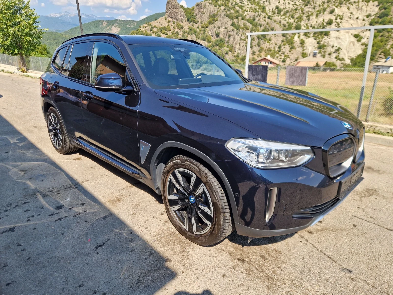 BMW iX3, снимка 2 - Автомобили и джипове - 55621507