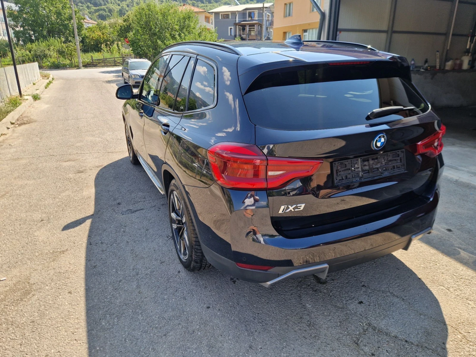 BMW iX3, снимка 4 - Автомобили и джипове - 55621507
