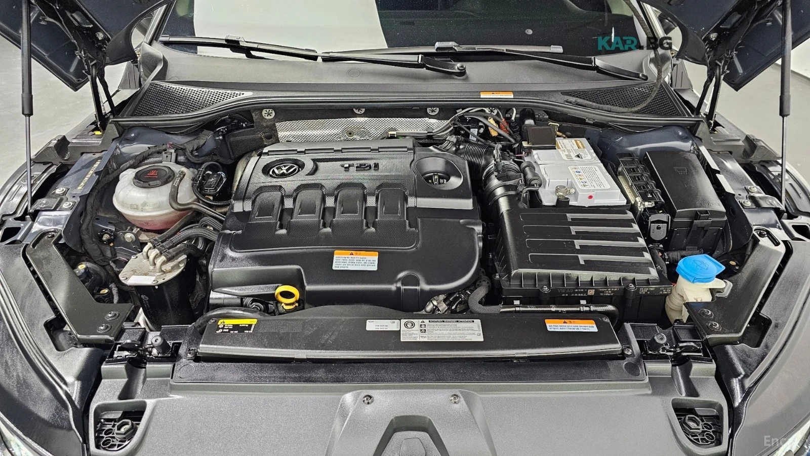 VW Arteon PREMIUM* 2.0TDI* ПОДГРЕВ* ОБДУХ* ДИСТРОНИК* МАСАЖИ, снимка 17 - Автомобили и джипове - 55703555
