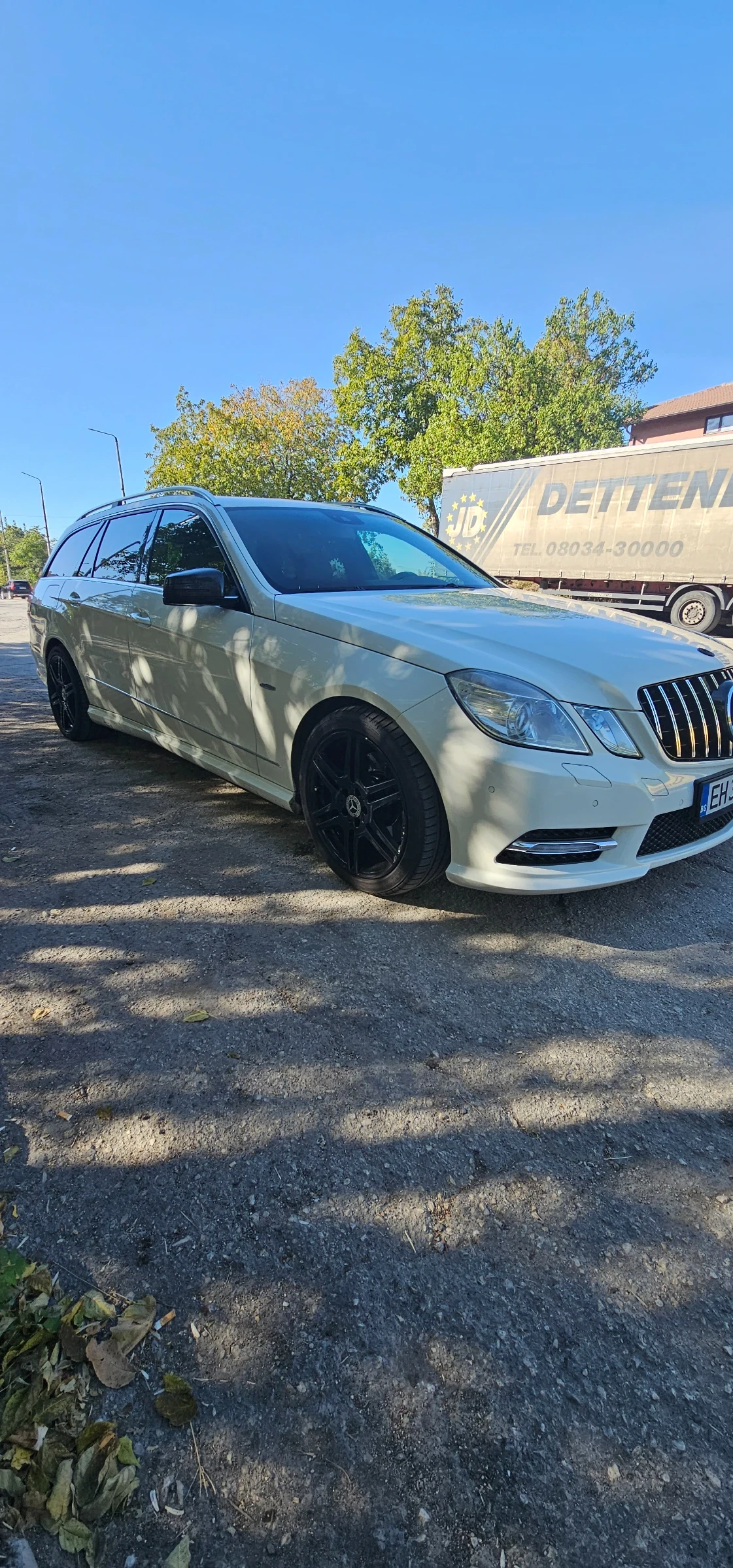 Mercedes-Benz E 250, снимка 4 - Автомобили и джипове - 56348392