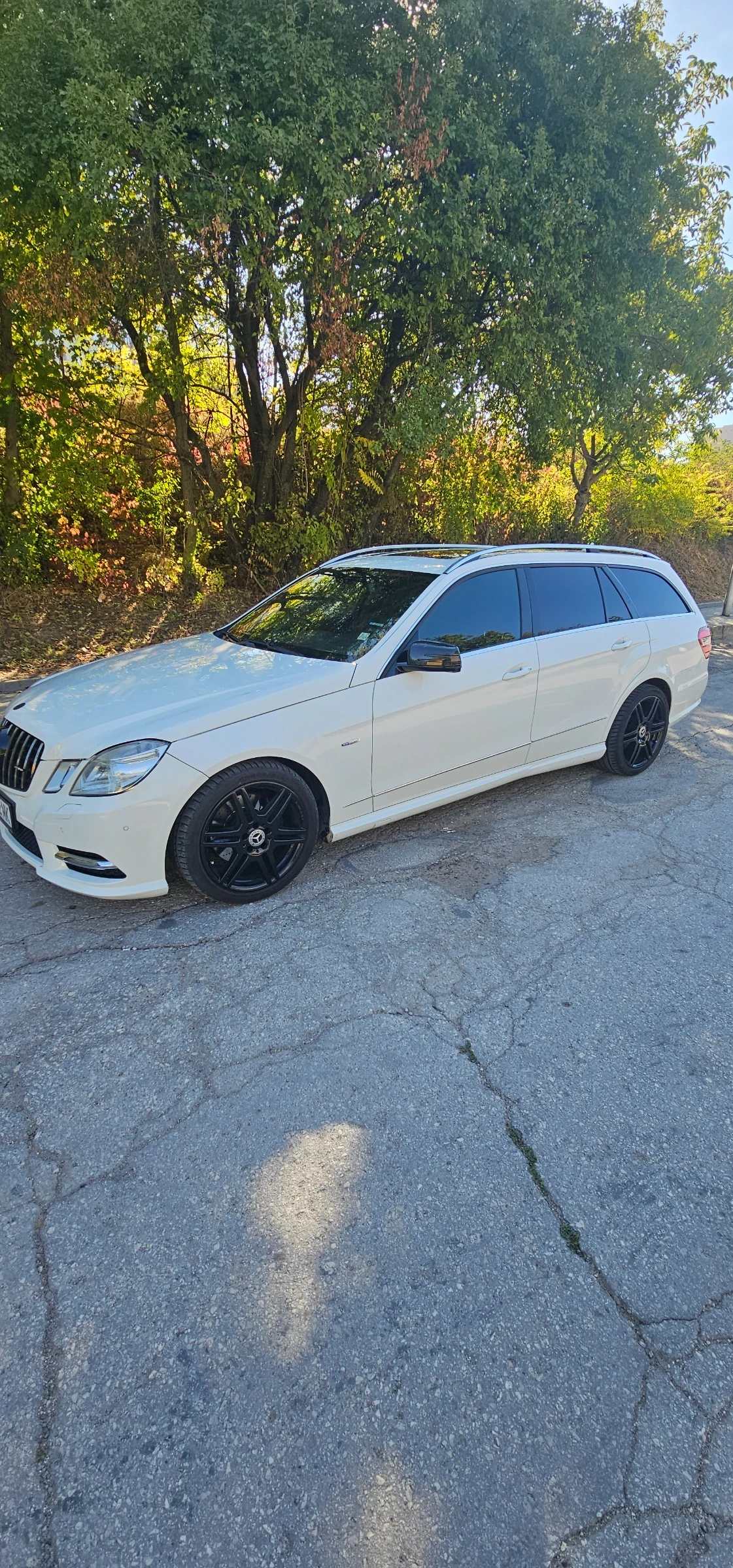 Mercedes-Benz E 250, снимка 3 - Автомобили и джипове - 56348392