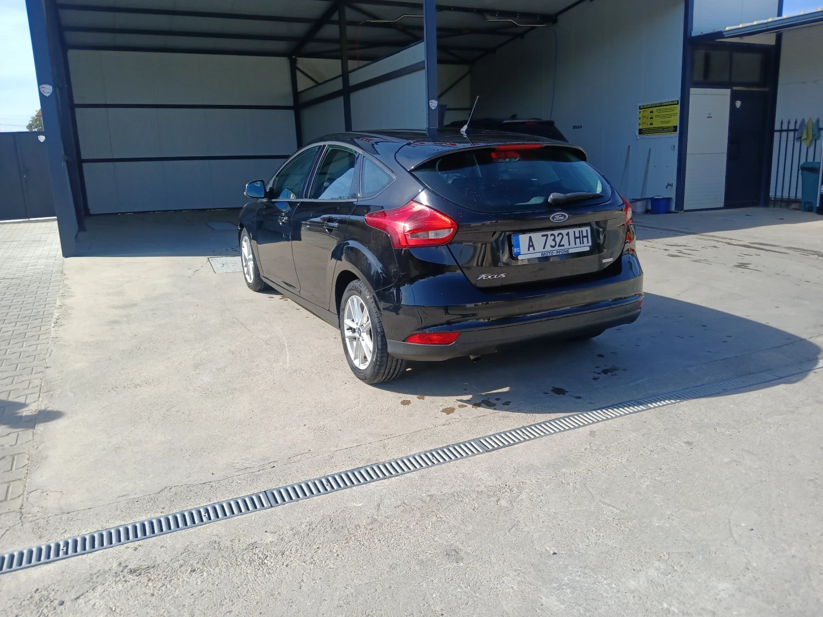 Ford Focus 1.0, снимка 5 - Автомобили и джипове - 56516161