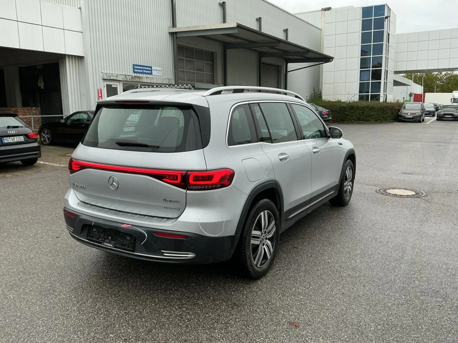 Mercedes-Benz EQB 300 4Matic Luxury Leather LED Navi | Mobile.bg � ����������� 3