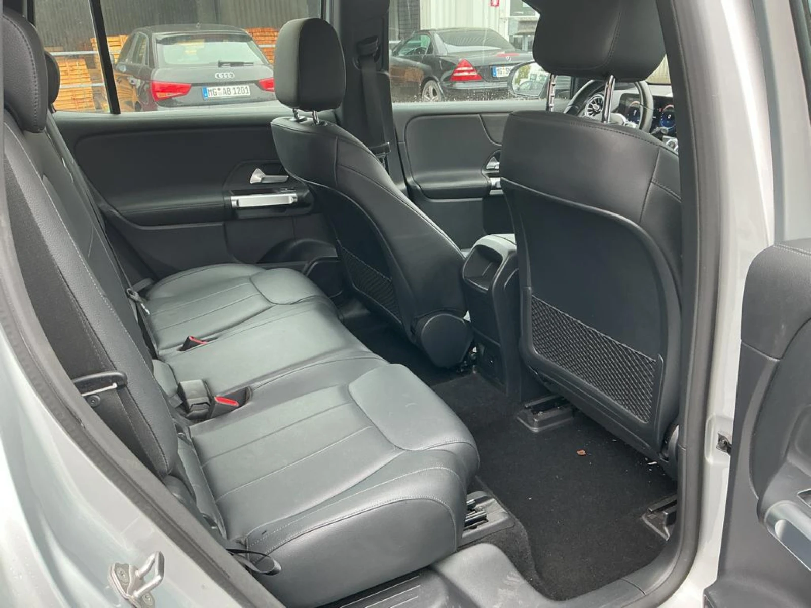 Mercedes-Benz EQB 300 4Matic Luxury Leather LED Navi | Mobile.bg � ����������� 8