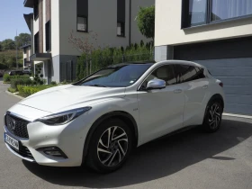 Infiniti Q30