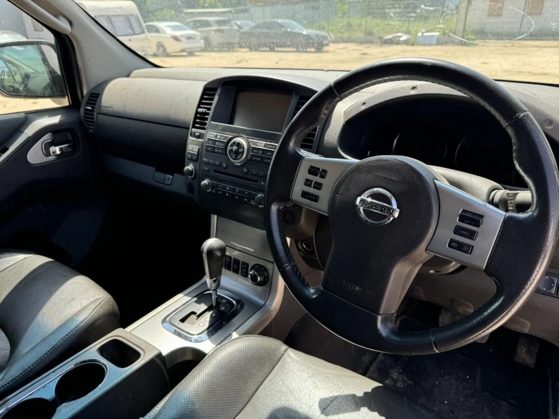 Nissan Navara Navara 3000 v 6 дизел на части, снимка 5 - Автомобили и джипове - 46506918