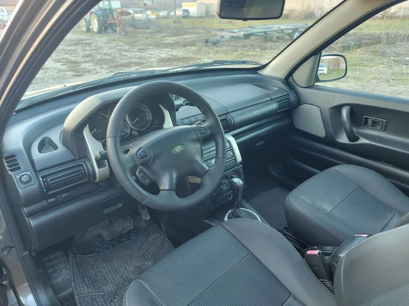 Land Rover Freelander 2.0 TD4 , снимка 9 - Автомобили и джипове - 48797924