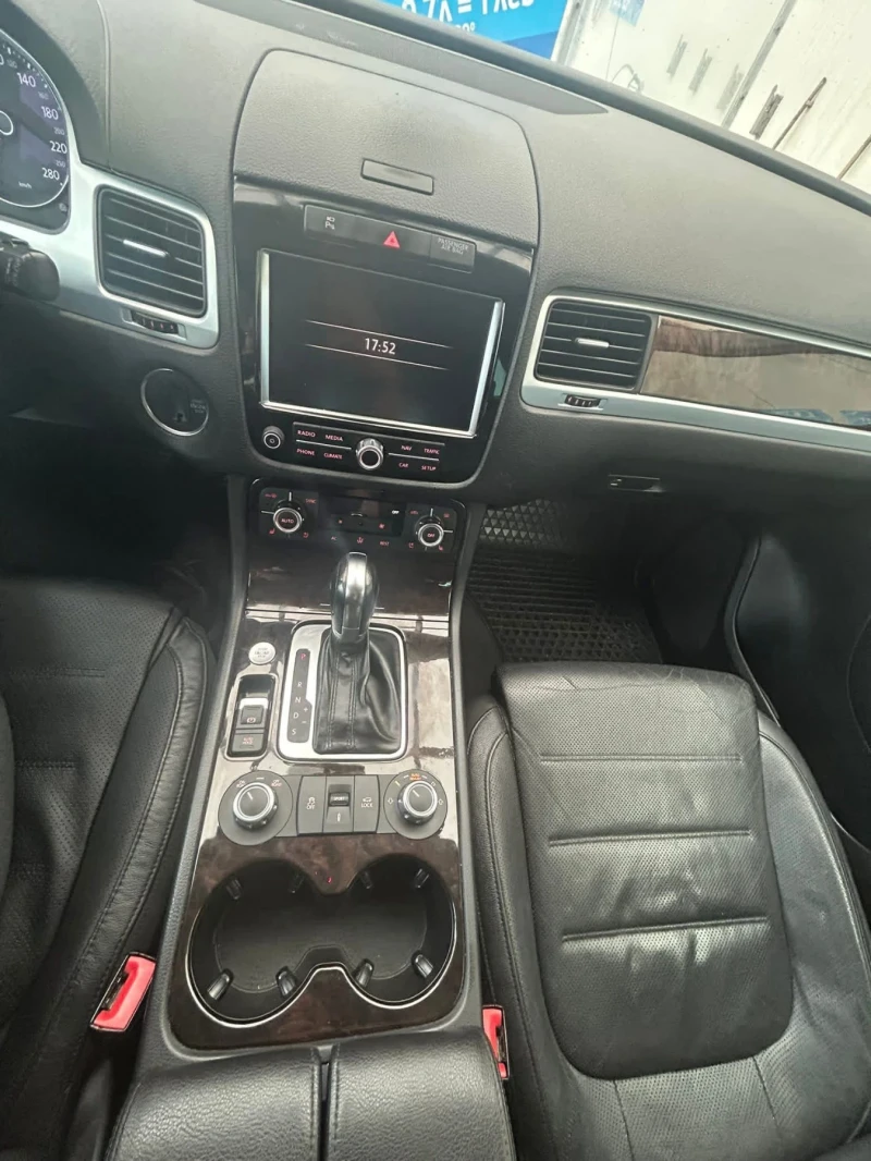 VW Touareg 4.2 V8, снимка 7 - Автомобили и джипове - 52295453