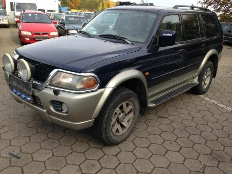 Mitsubishi Pajero sport 3.0i 177кс , 2,5116кс, снимка 5 - Автомобили и джипове - 38106724