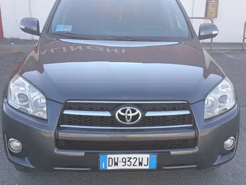 Toyota Rav4 2.2 D4D CROSSOVER, снимка 1 - Автомобили и джипове - 49497944