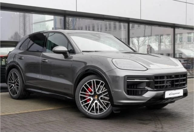 Porsche Cayenne GTS SPORT CHRONO BOSE PANORAMA MATRIX 360 - изображение 4
