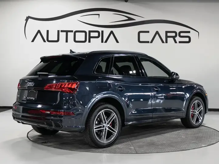 Audi SQ5 TECHNIK * BLIND SPOTS * ПАНОРАМА * CARFAX, снимка 4 - Автомобили и джипове - 54840731