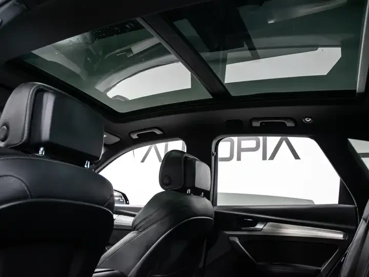 Audi SQ5 TECHNIK * BLIND SPOTS * ПАНОРАМА * CARFAX, снимка 14 - Автомобили и джипове - 54840731
