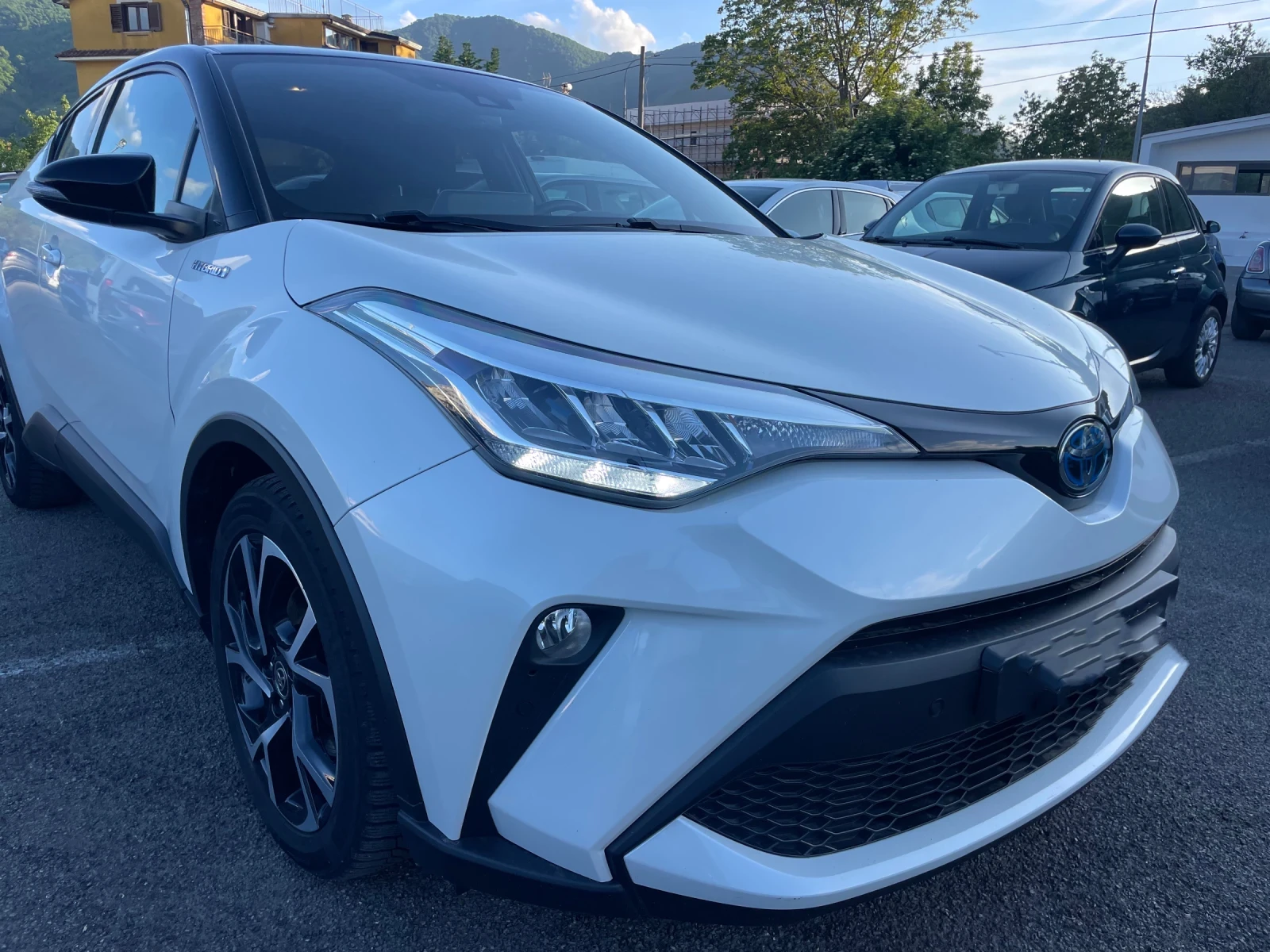 Toyota C-HR 1.8h Trend e-cvt 94000 km  - изображение 4