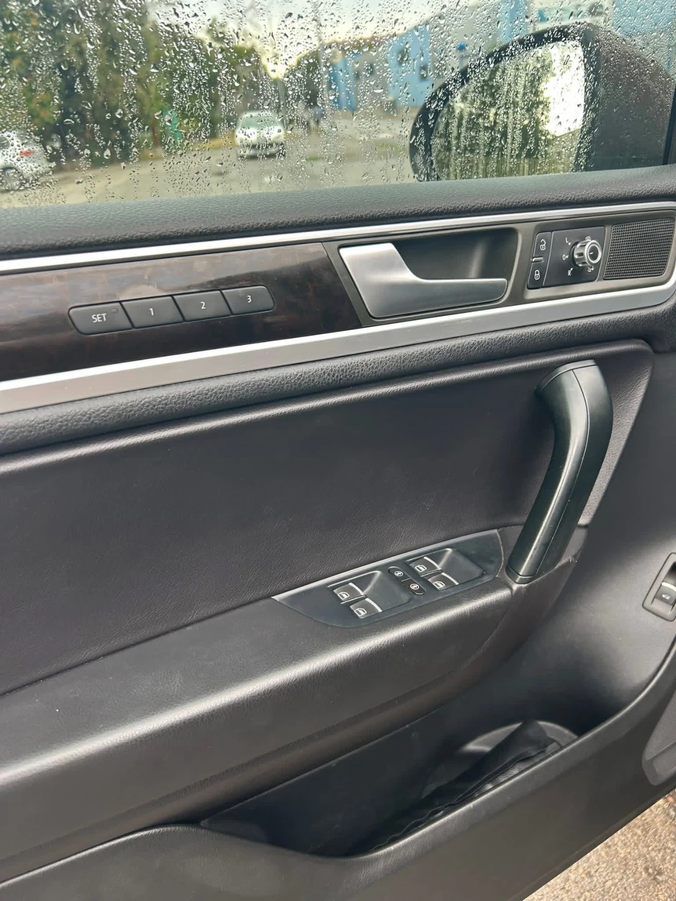 VW Touareg 4.2 V8 - изображение 8