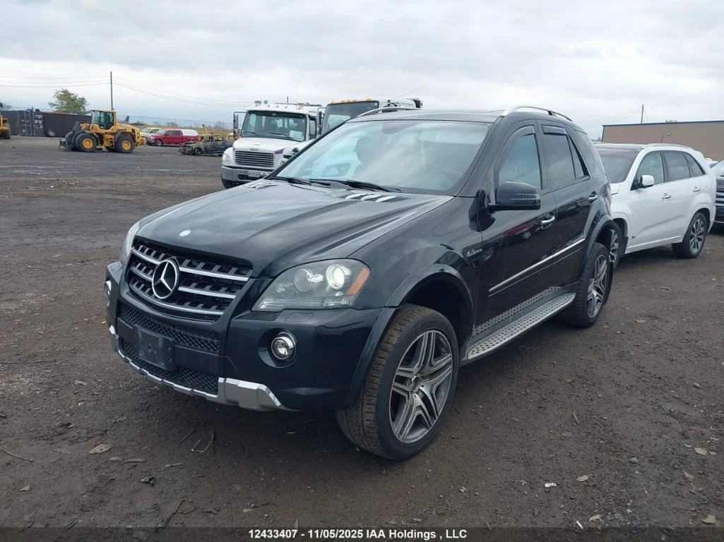 Mercedes-Benz ML 63 AMG * 4MATIC * CARFAX * БЕЗ ПЪРВОНАЧАЛНА ВНОСКА - изображение 2