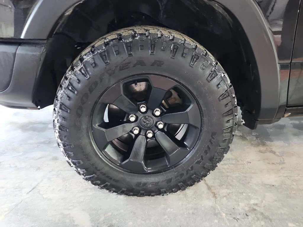 Dodge RAM 1500 * REBEL CREW CAB SHORT BED * CARFAX * БЕЗ ПЪРВОНАЧ - изображение 6