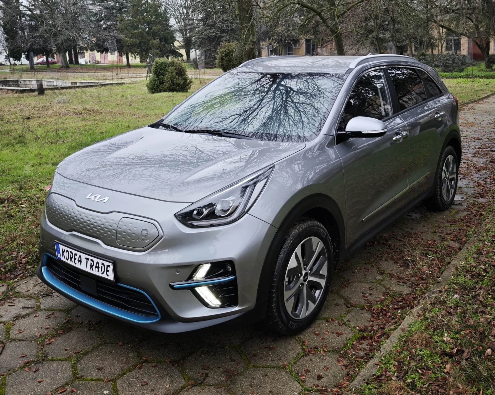 Kia Niro 64 kW , снимка 6 - Автомобили и джипове - 54845555