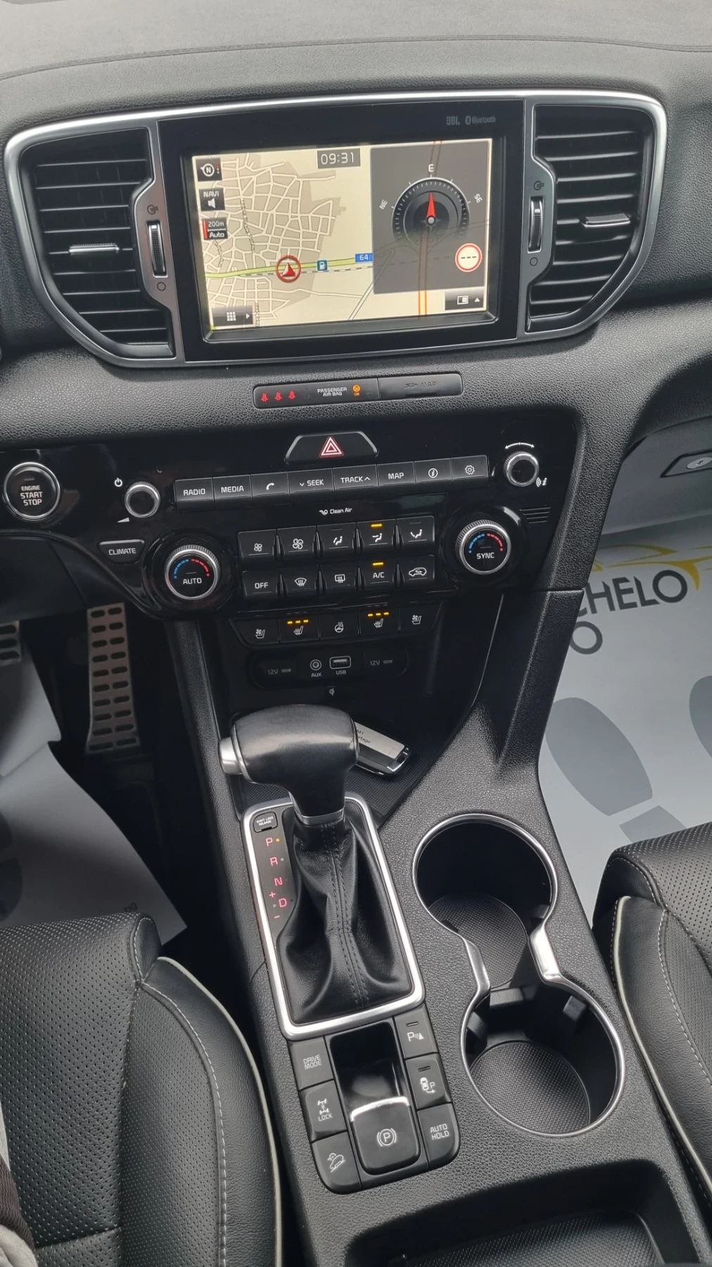 Kia Sportage 2.0CRDI* GT LINE* FULL* ПЪЛНА ГАРАНЦИЯ* , снимка 14 - Автомобили и джипове - 54638649