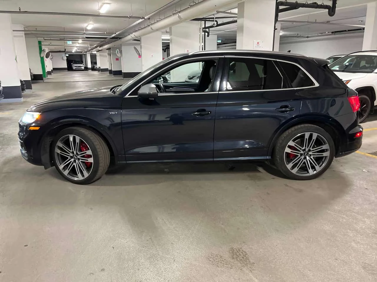 Audi SQ5 * Technik * АВТОКРЕДИТ * ОТ ПРЕДСТАВИТЕЛСТВО, снимка 3 - Автомобили и джипове - 55327262