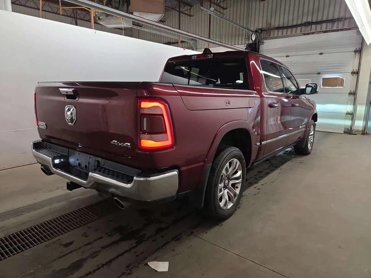 Dodge RAM 1500 * LONGHORN CREW CAB SHORT BED * CARFAX * �ne Owner | Mobile.bg � ����������� 3