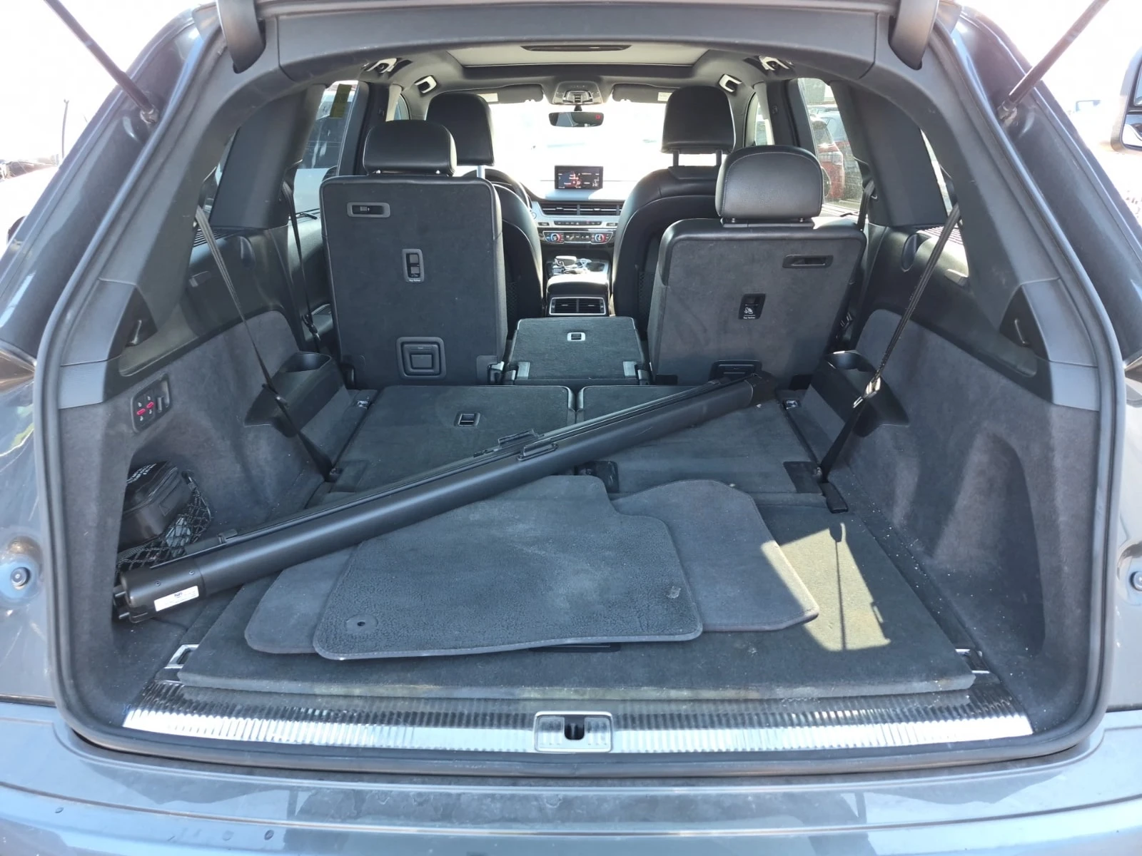 Audi Q7 * TECHNIK * CARFAX * ОПЦИЯ ЗА ФИНАНСИРАНЕ * , снимка 15 - Автомобили и джипове - 55786103
