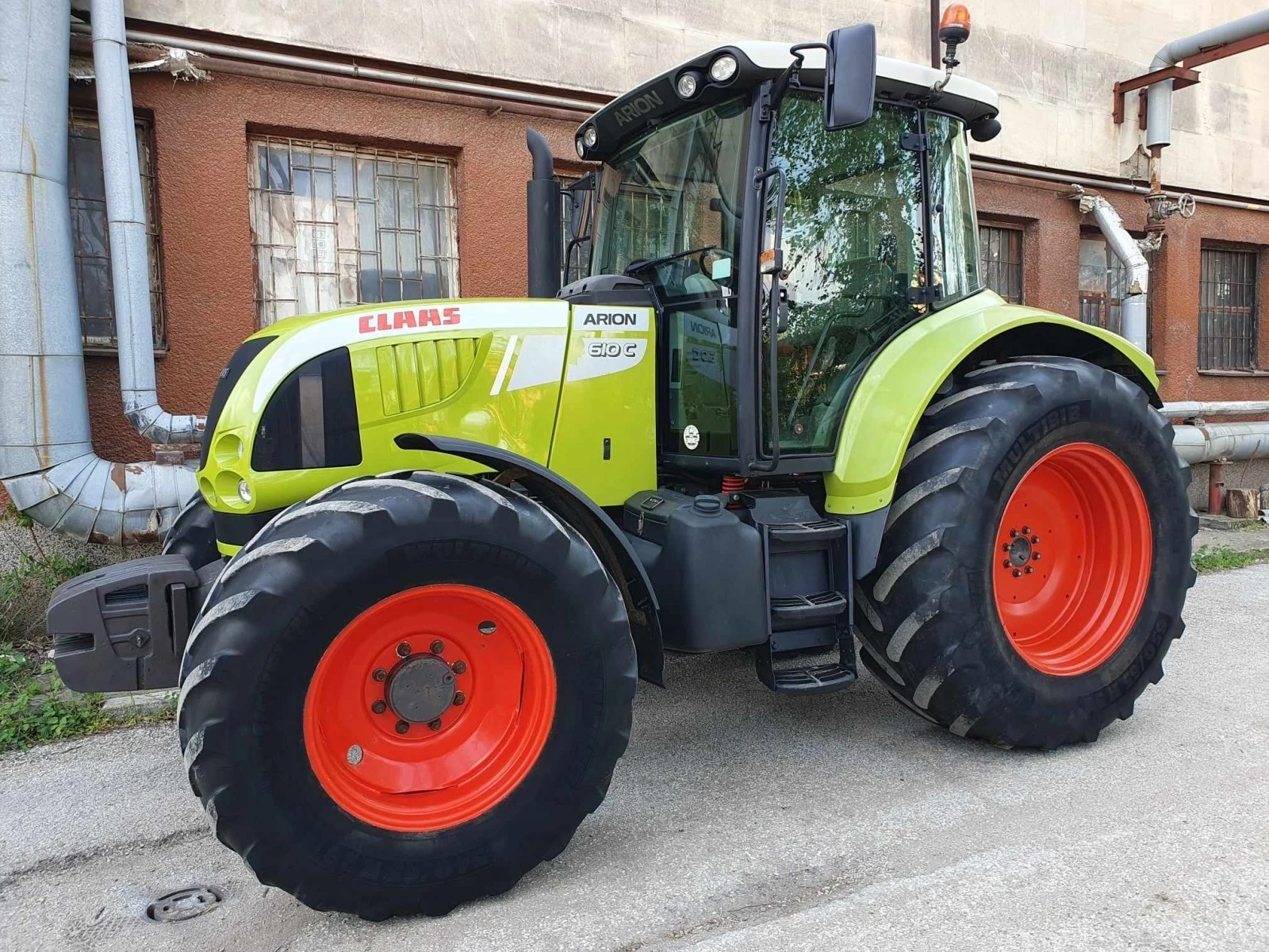 Трактор Claas ARION 610 C - изображение 2