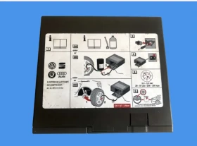 Цена - 25евро. Оригинален компресор за автомобилни гуми + Лепило/Пяна, снимка 2 - Части - 52007057