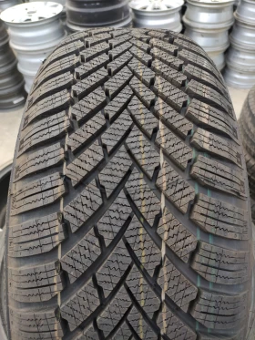 Гуми Зимни 215/55R16, снимка 1
