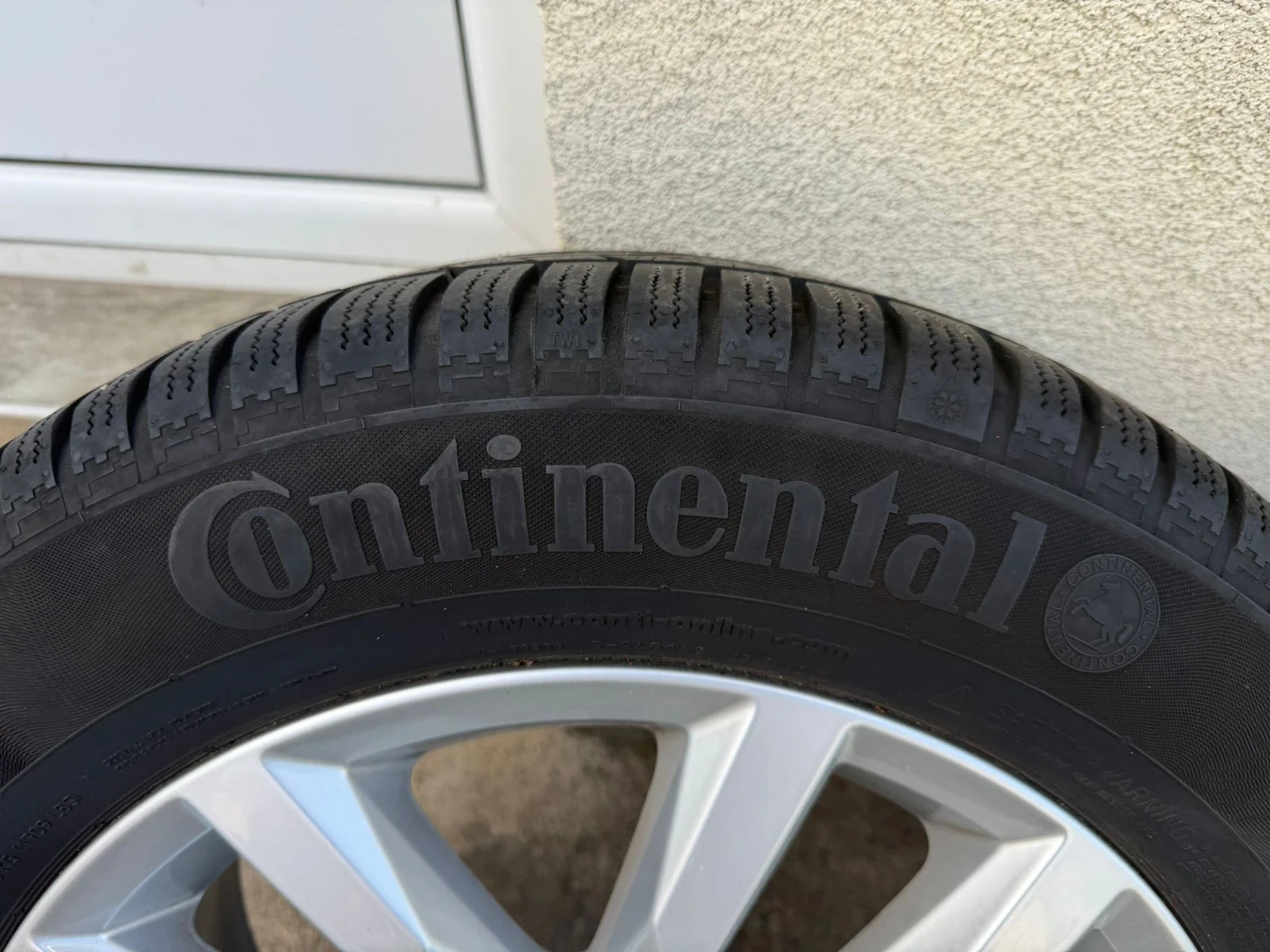Гуми с джанти Continental 215/60R16, снимка 3 - Гуми и джанти - 54595433