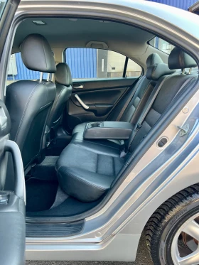 Honda Accord 2.2 140кс * Кожа* Круиз Контрол, снимка 8