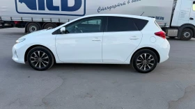 Toyota Auris 1.6 АВТОМАТИК , снимка 6