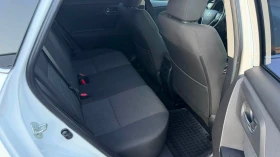 Toyota Auris 1.6 АВТОМАТИК , снимка 9