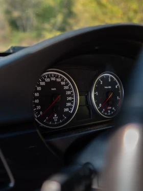 BMW 330, снимка 14