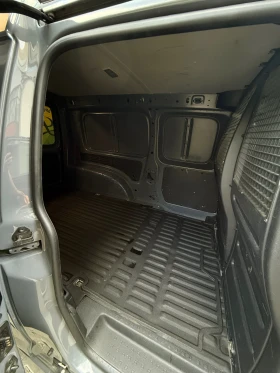 VW Caddy MAXI товарен N1 автомат бензин/газ подгрев навиг. | Auto.bg — изображение 11