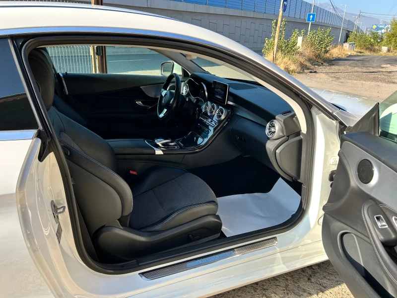 Mercedes-Benz C 220 d AMG 9G, снимка 15 - Автомобили и джипове - 52081156