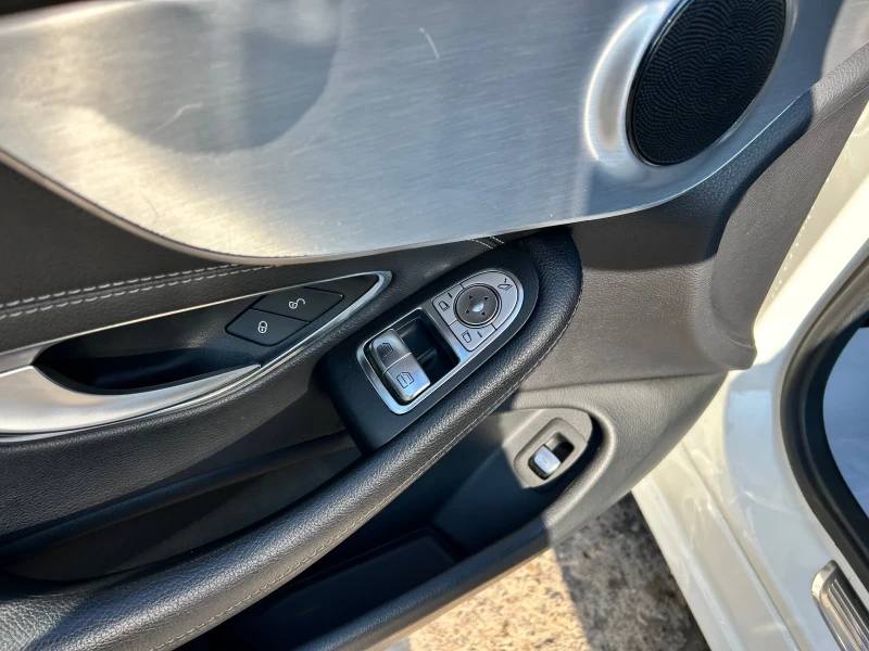 Mercedes-Benz C 220 d AMG 9G, снимка 14 - Автомобили и джипове - 52081156