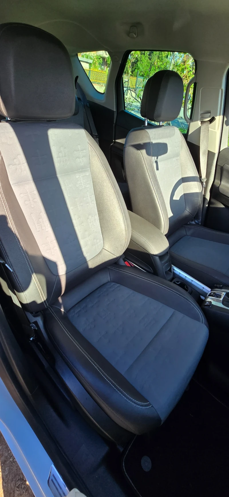 Opel Meriva, снимка 8 - Автомобили и джипове - 52425775