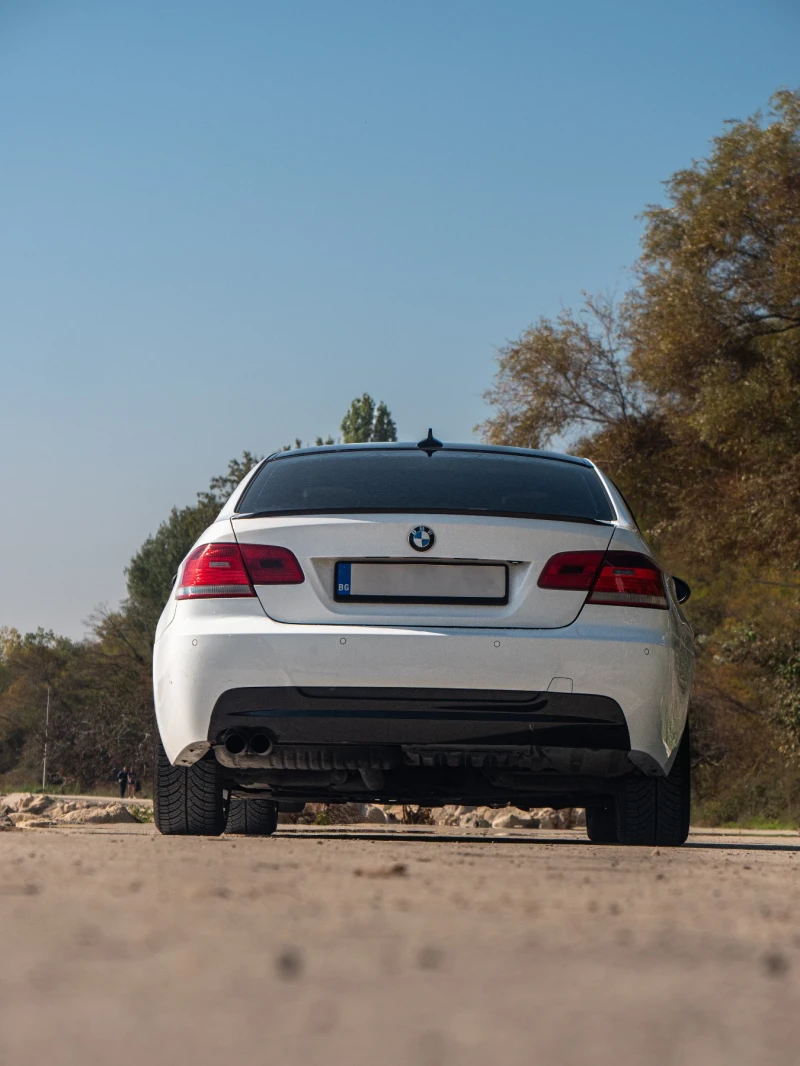 BMW 330, снимка 9 - Автомобили и джипове - 52901881