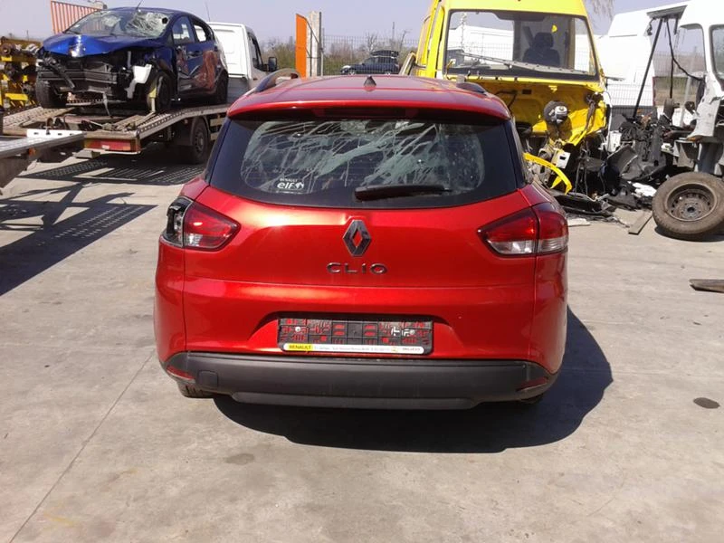 Renault Clio 1.2i, снимка 6 - Автомобили и джипове - 28406222