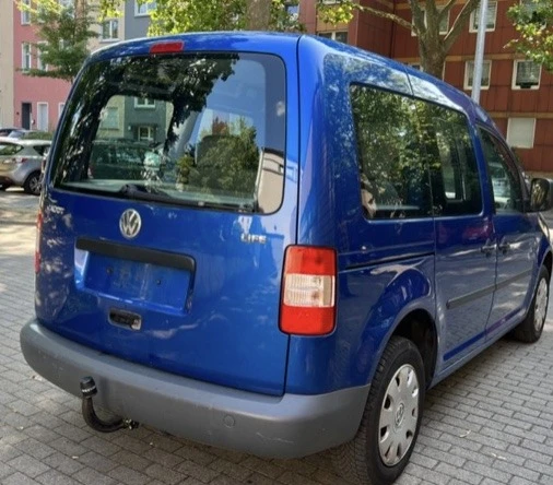 VW Caddy 1.6 i 102 к.с - изображение 4