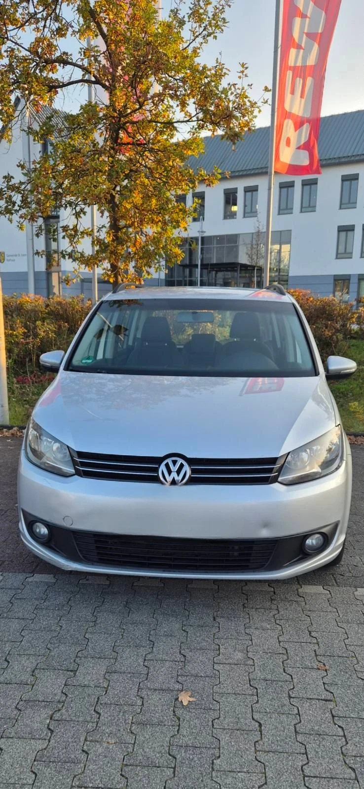 VW Touran 1.6 tdi, снимка 2 - Автомобили и джипове - 52891572