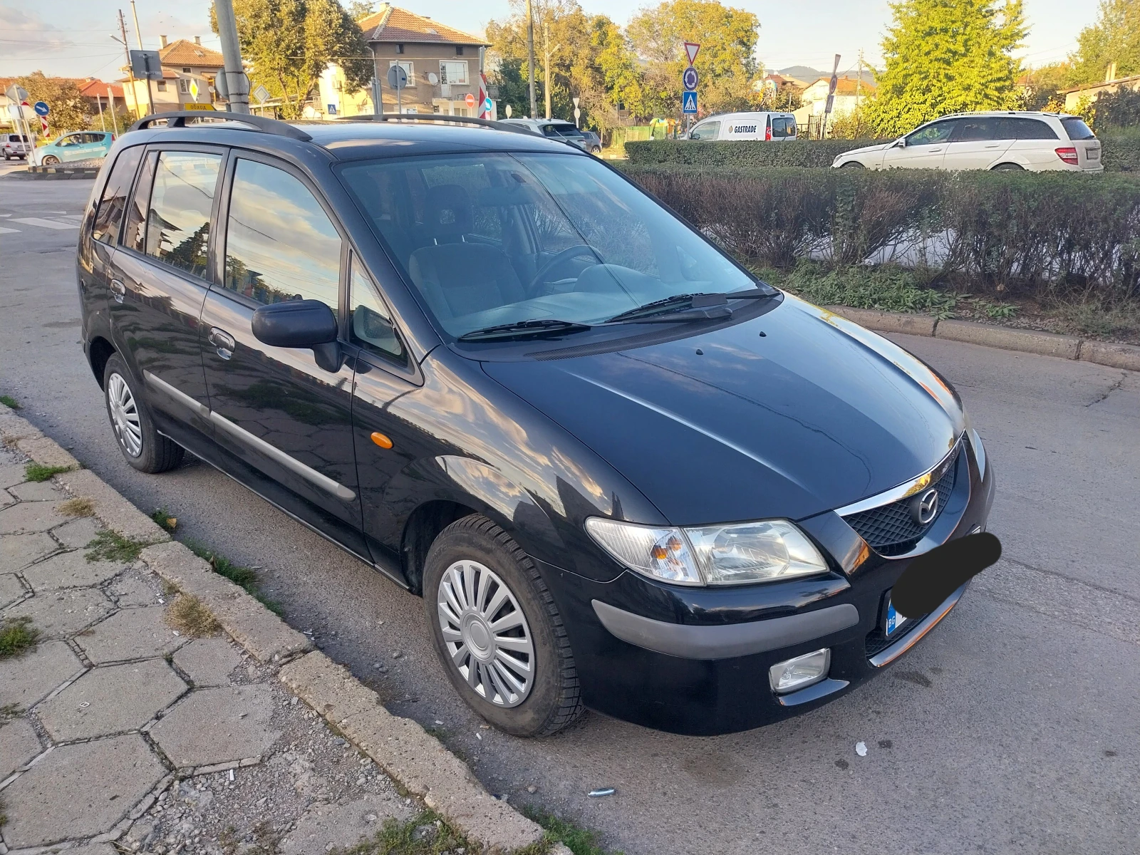 Mazda Premacy 1.8клима газ гаражен  - [1] 