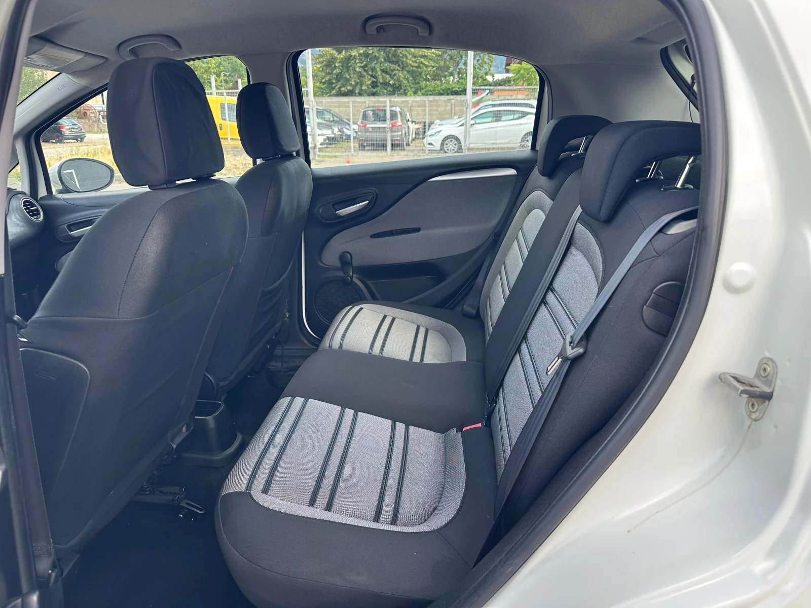 Fiat Punto 1.3JTD Evo Design   | Mobile.bg   14