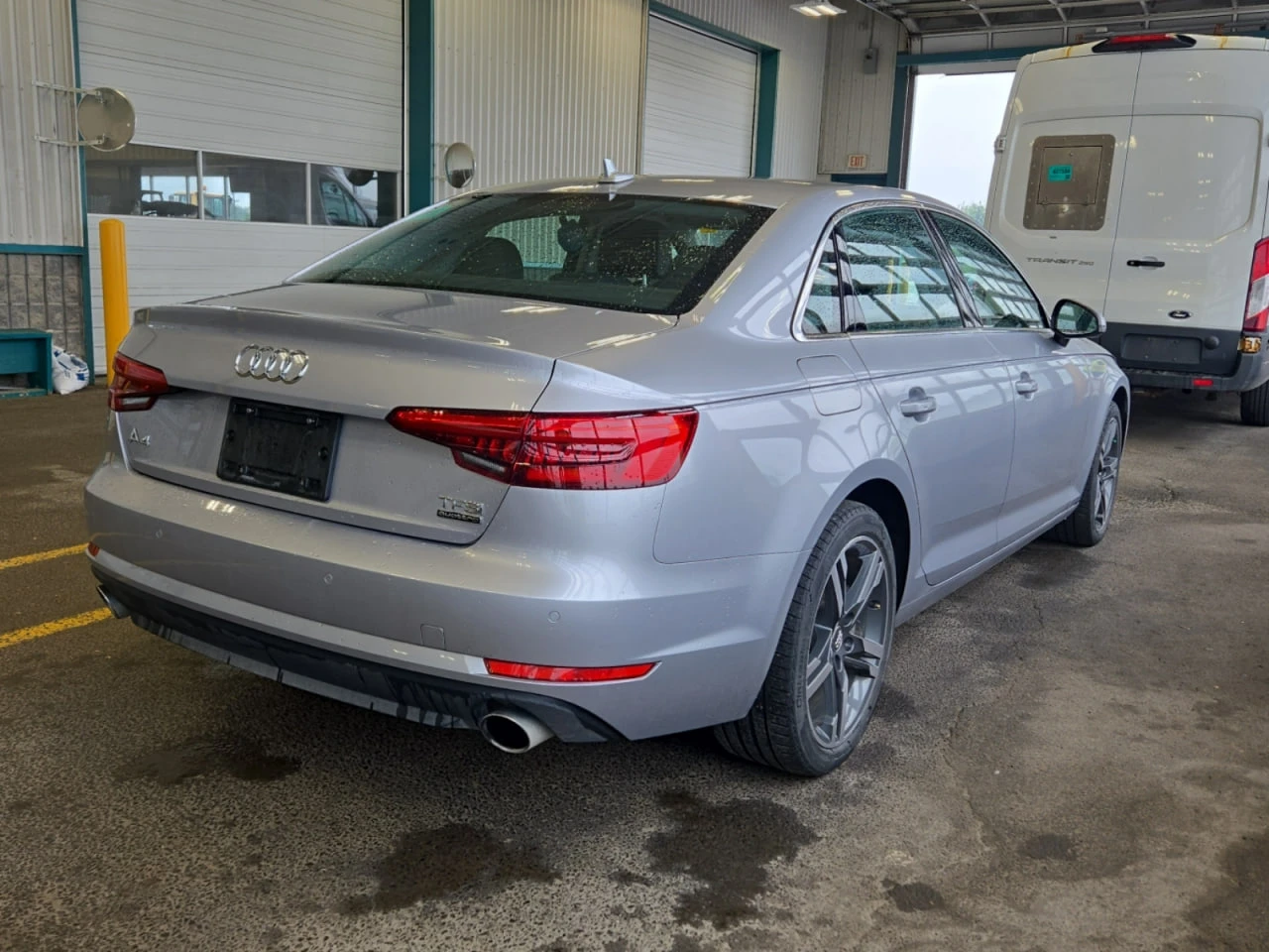 Audi A4 * CARFAX * АВТО КРЕДИТ * ЦЕНА ДО БГ! - изображение 4