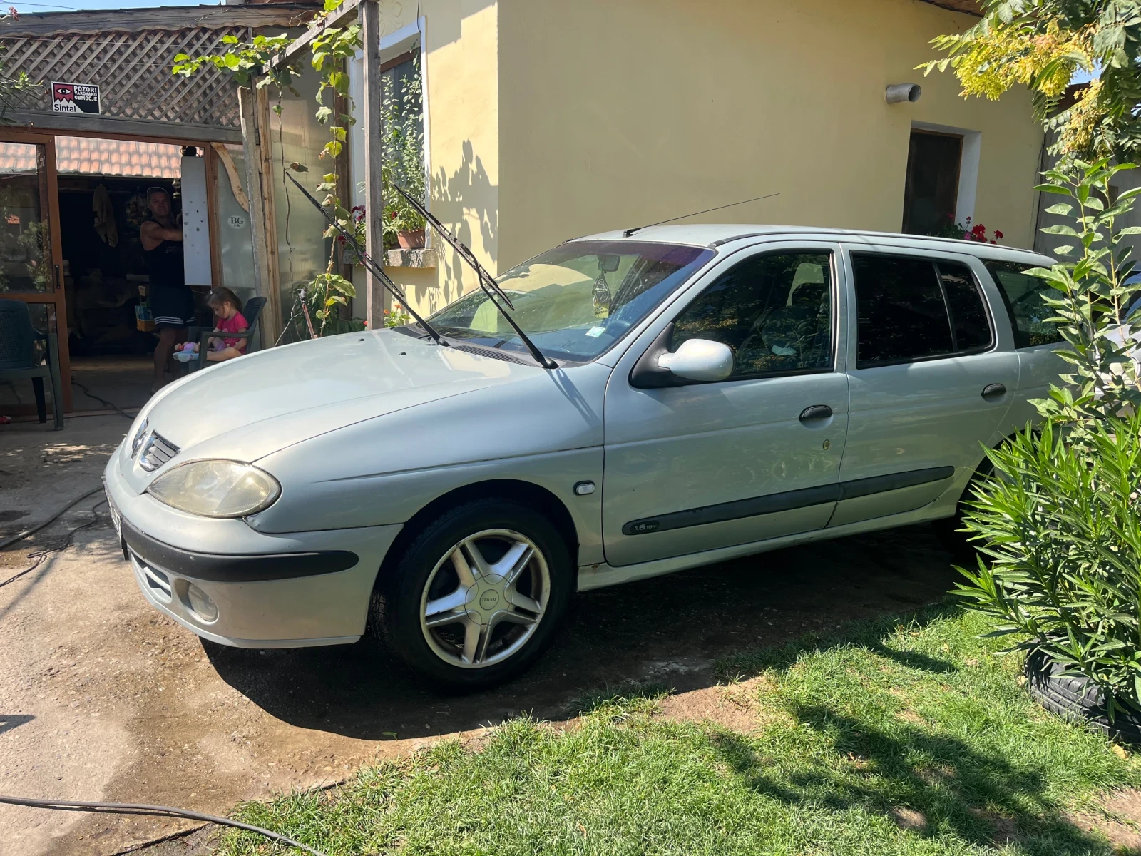 Renault Megane 1.6i - изображение 4