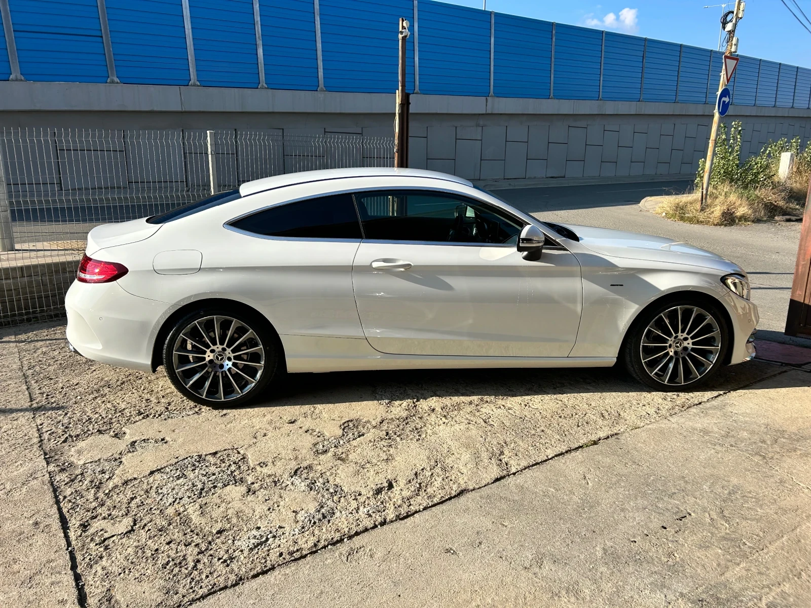 Mercedes-Benz C 220 d AMG 9G - изображение 6