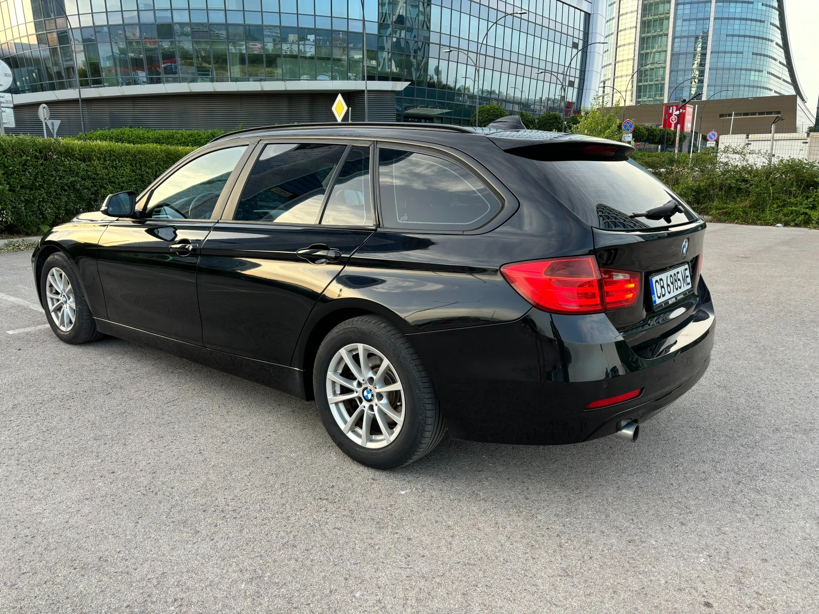 BMW 318 2.0, снимка 7 - Автомобили и джипове - 54144481